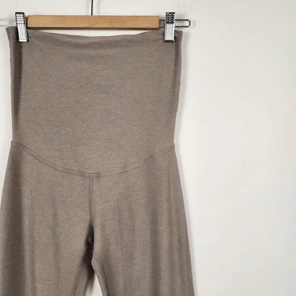 Beyond Yoga Beyond the Bump Maternity Gray Flare Leggings Women's Size XS - Picture 3 of 6